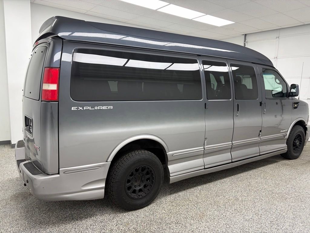 Used 2015 GMC Savana 2500 Extended RWD image 7