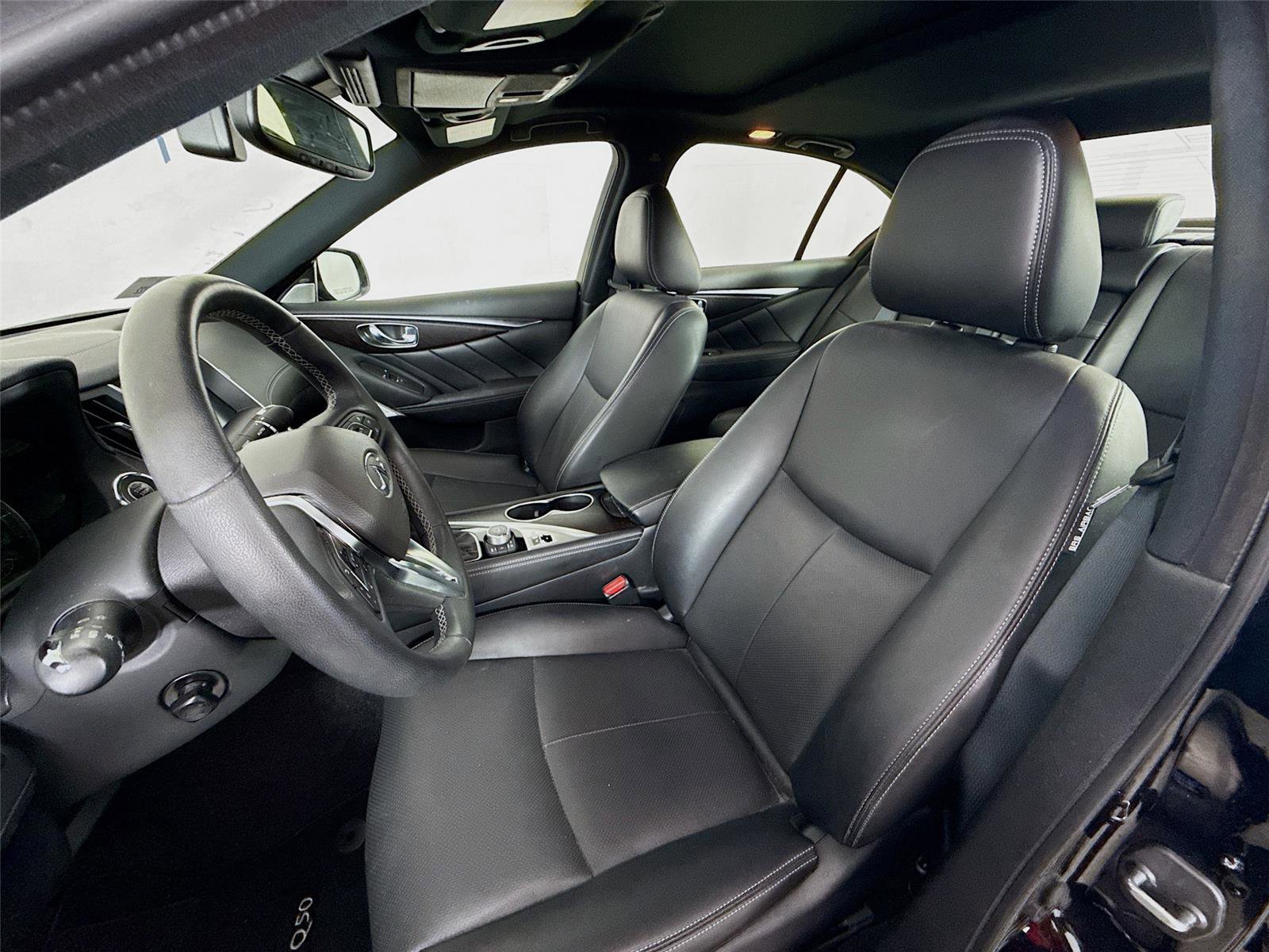 Used 2023 INFINITI Q50 Sensory image 12