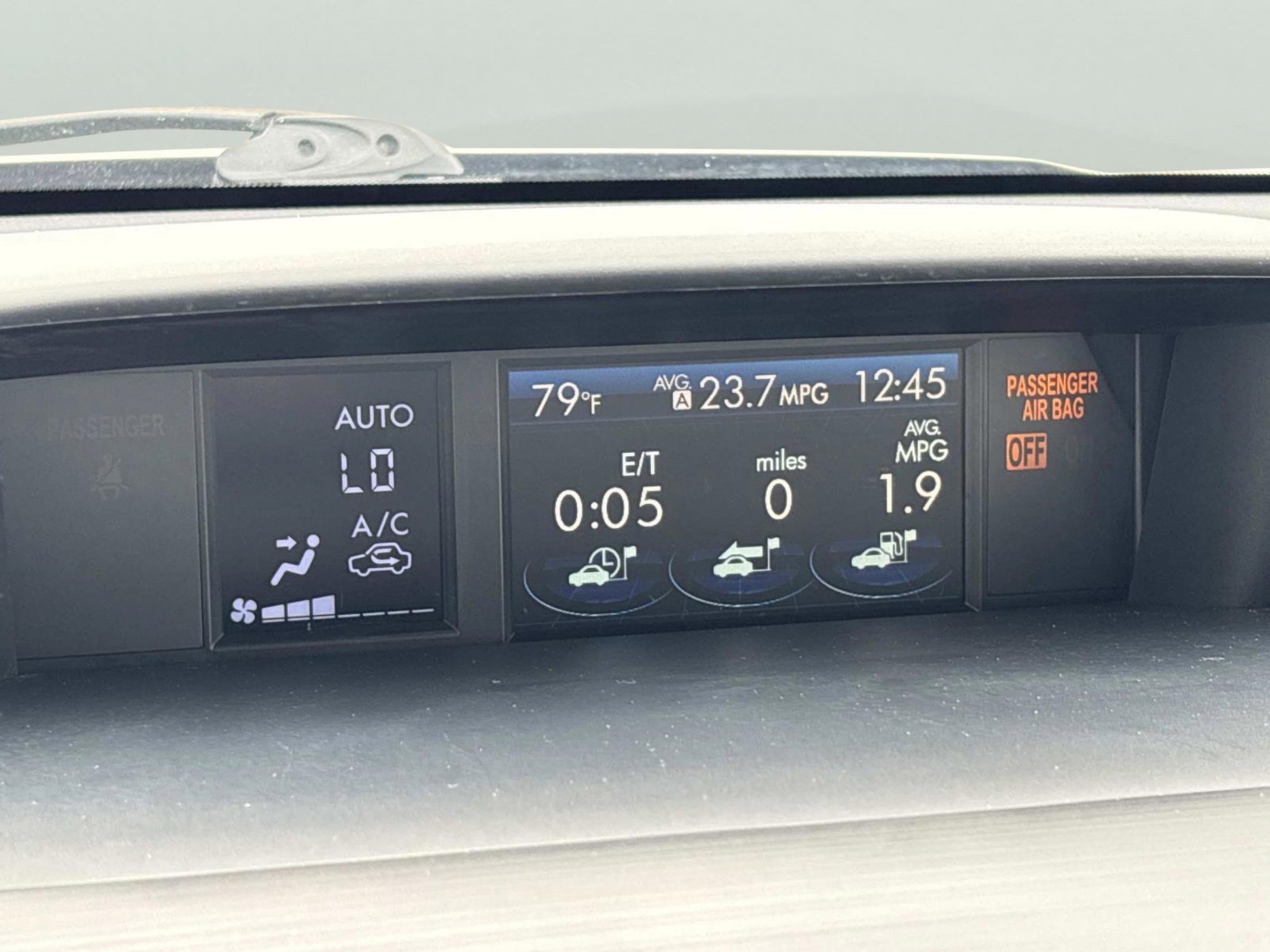 Used 2015 Subaru Forester 2.5i Limited AWD/4WD image 29