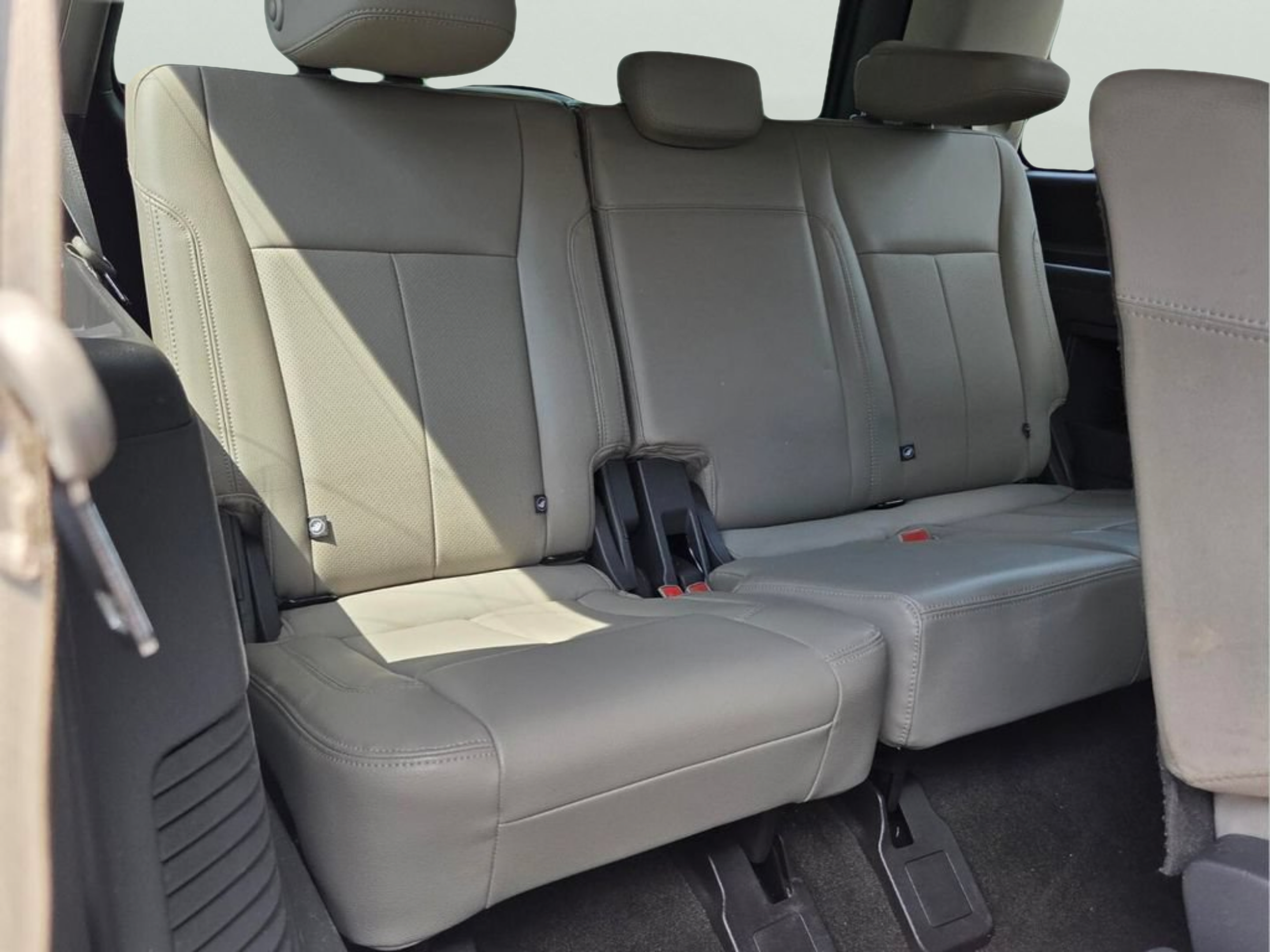 Used 2019 Ford Expedition XLT w/ Equipment Group 202A RWD image 23