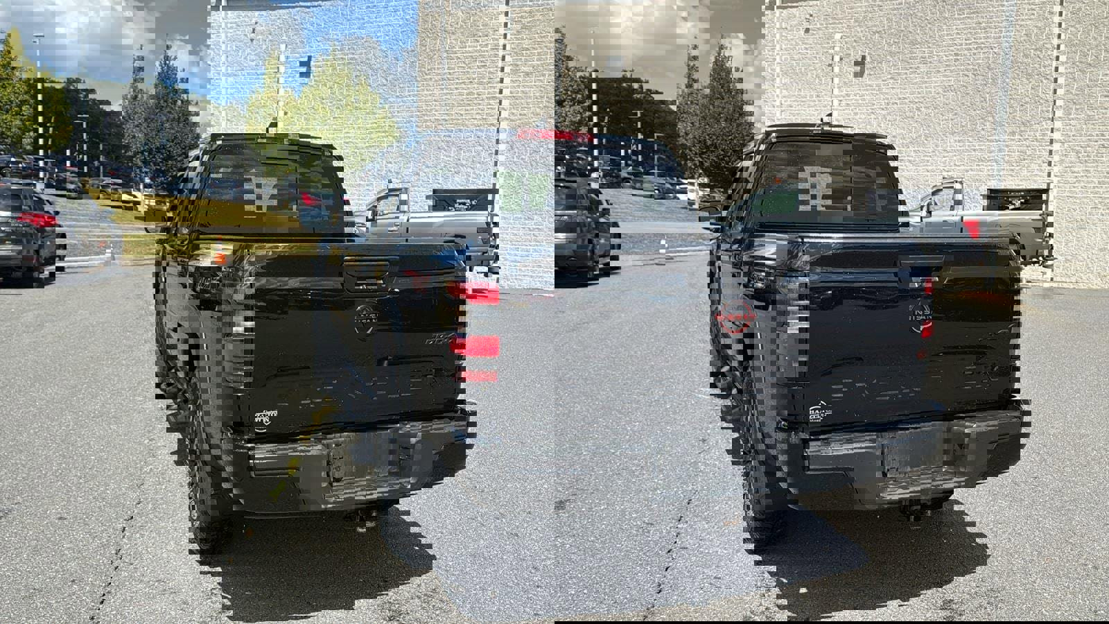 Used 2023 Nissan Frontier PRO-4X w/ Tow Package image 11