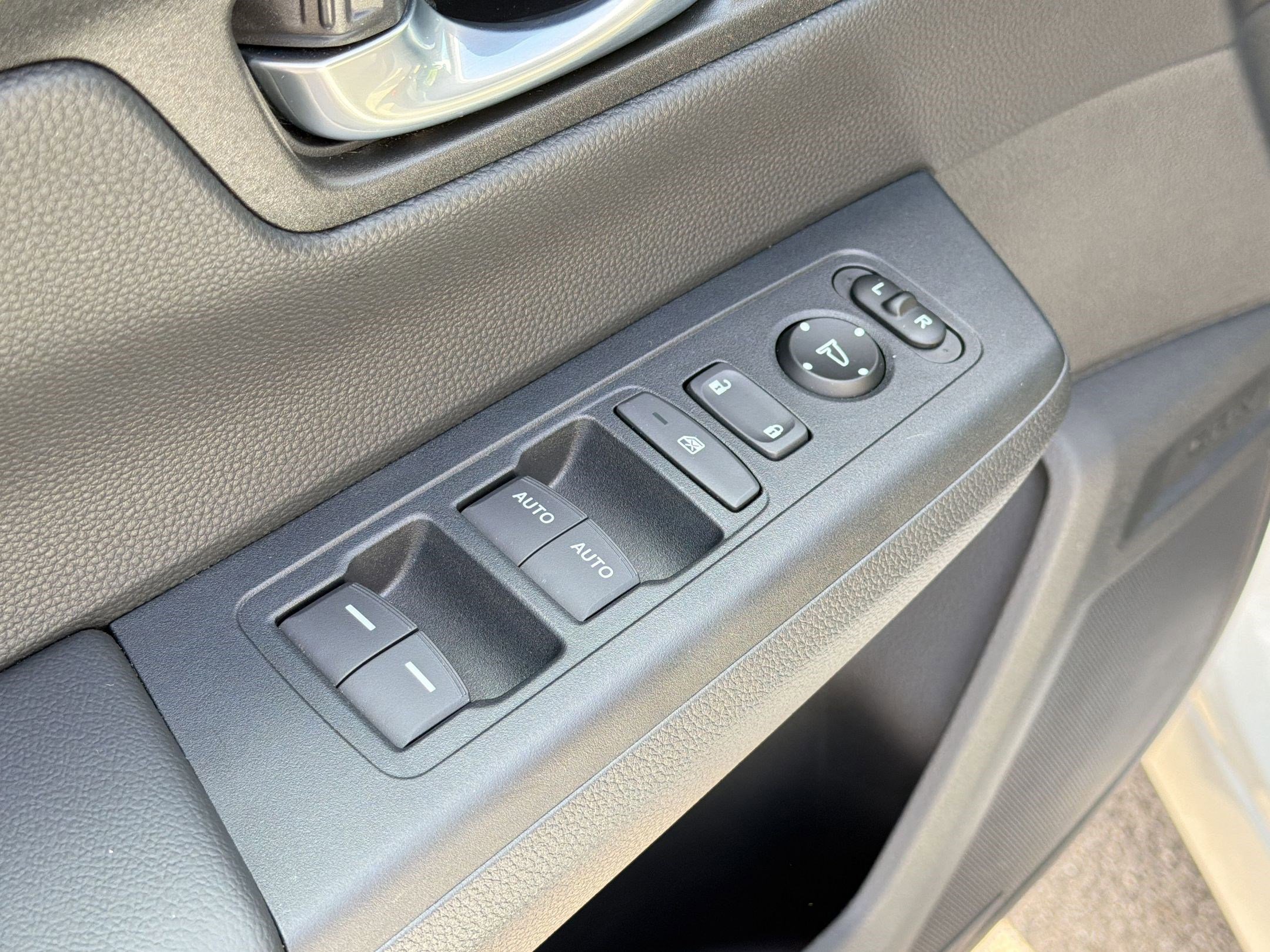 Used 2024 Honda CR-V EX image 22