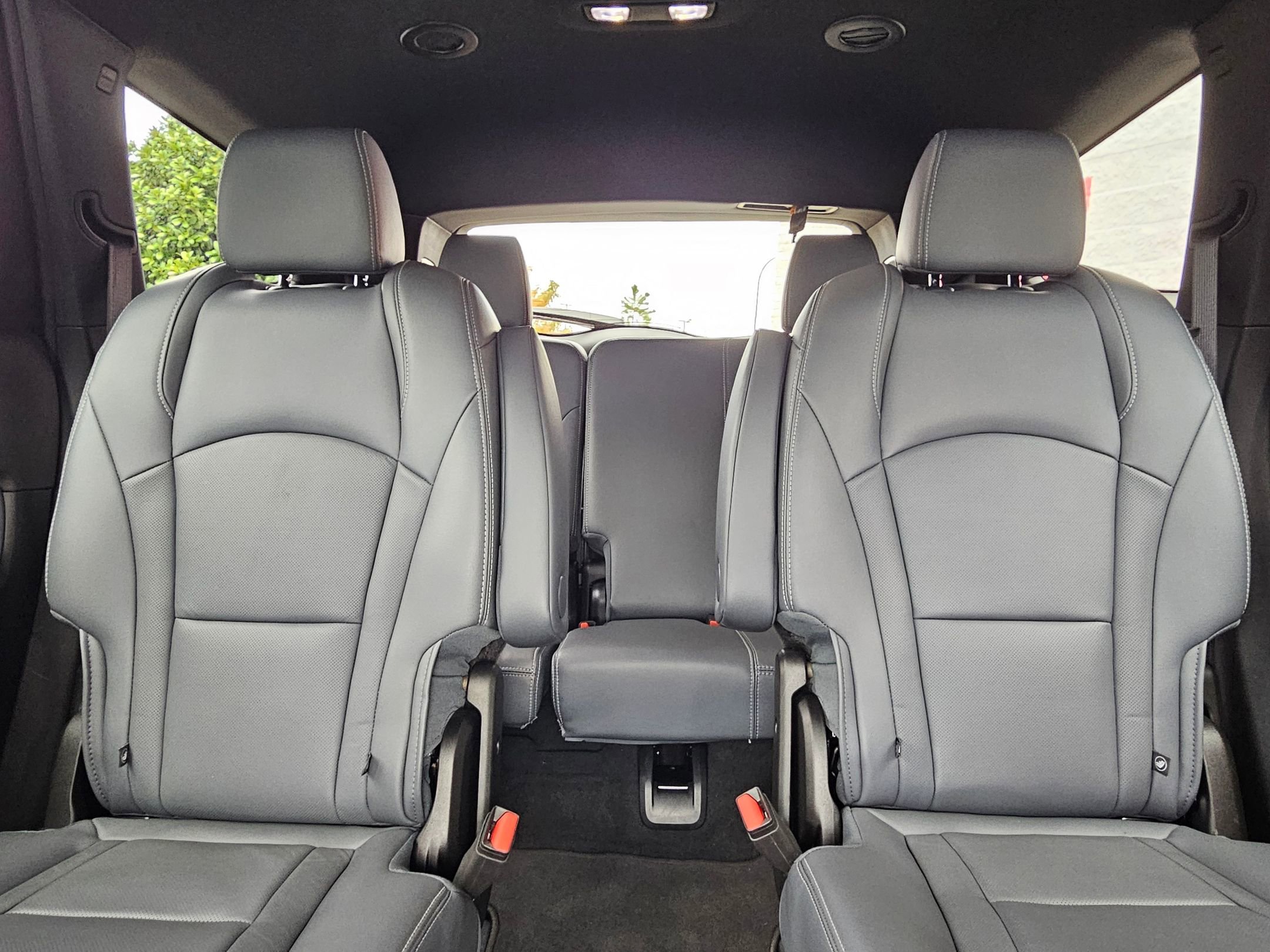 Used 2024 Buick Enclave Premium image 25