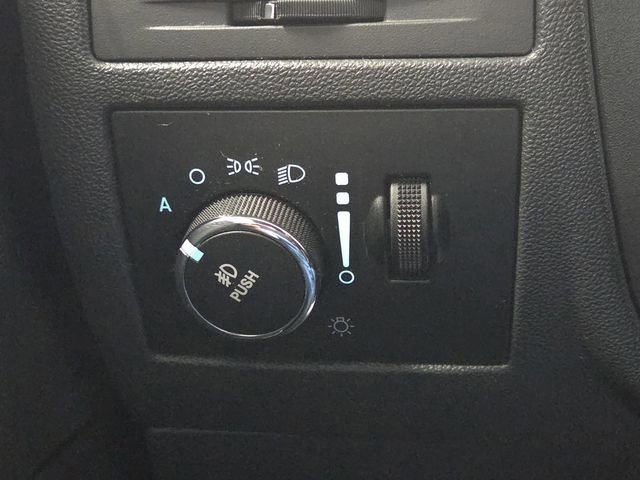 Used 2012 Dodge Challenger R/T image 21