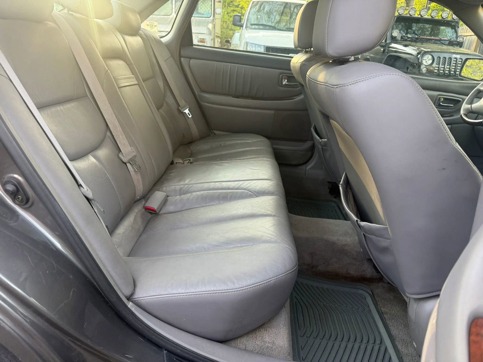 Used 2004 Toyota Avalon XLS FWD image 10