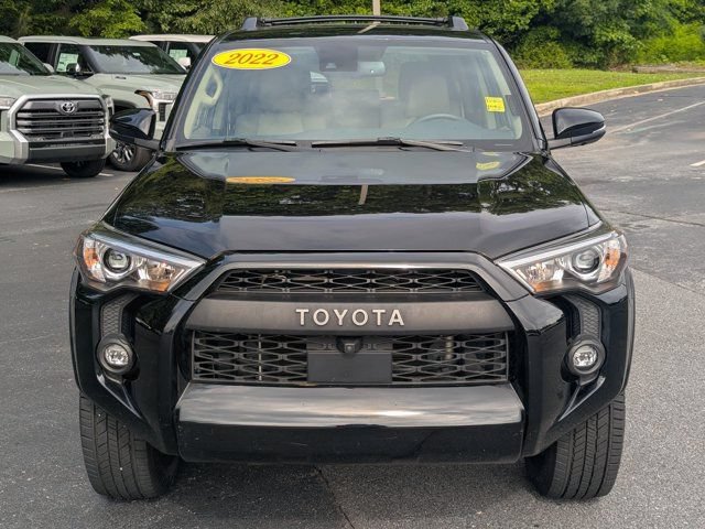 Used 2022 Toyota 4Runner SR5 Premium w/ Moonroof Package AWD/4WD image 2