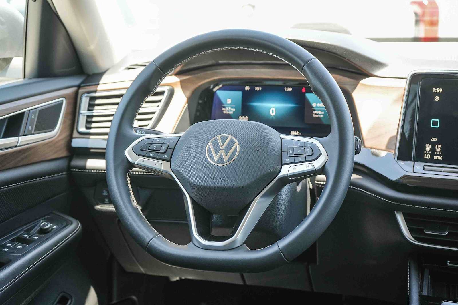 Certified 2026 Volkswagen Atlas SE FWD image 15