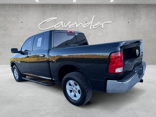 Used 2018 RAM 1500 Classic SLT AWD/4WD image 14