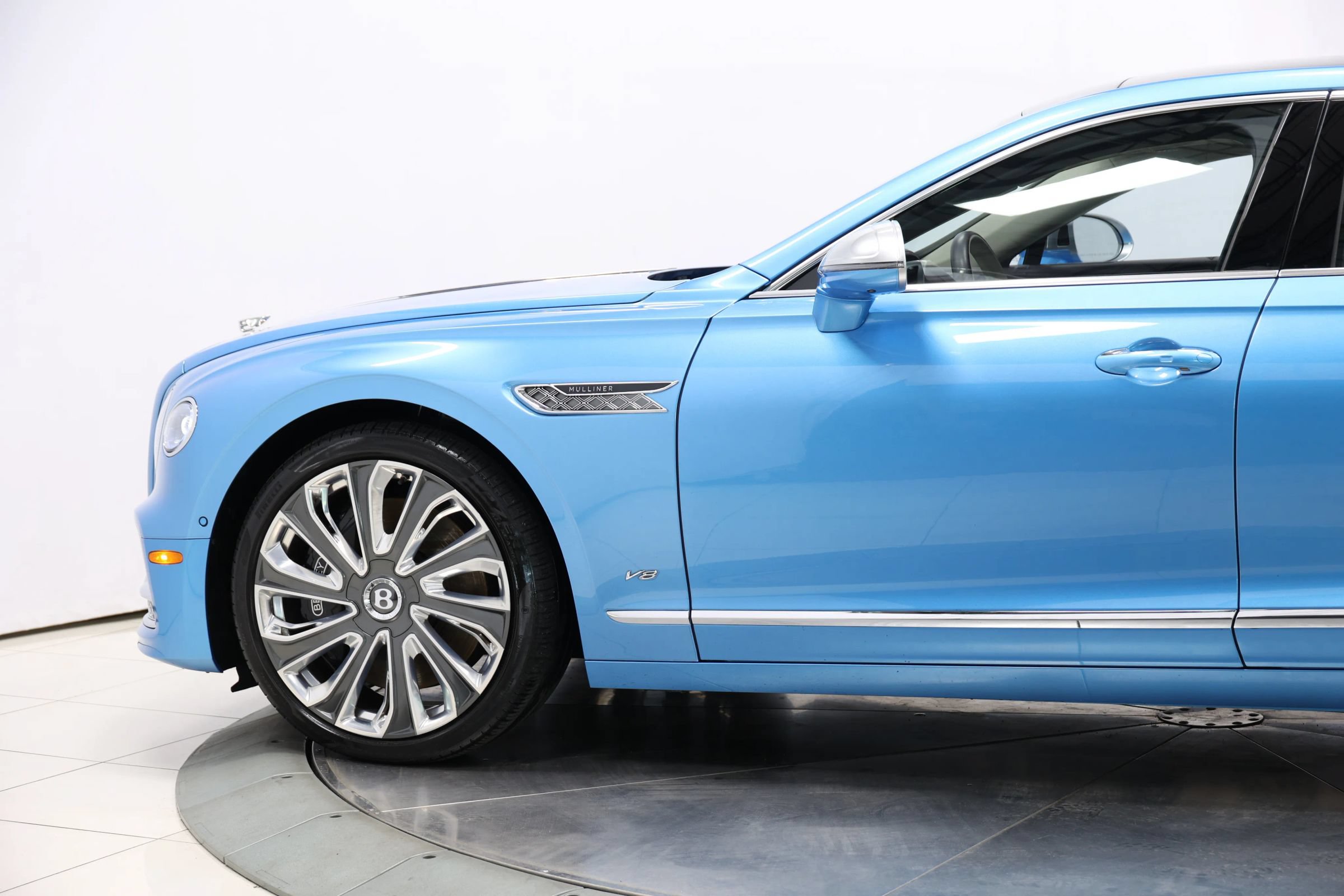 Used 2022 Bentley Flying Spur V8 AWD/4WD image 9