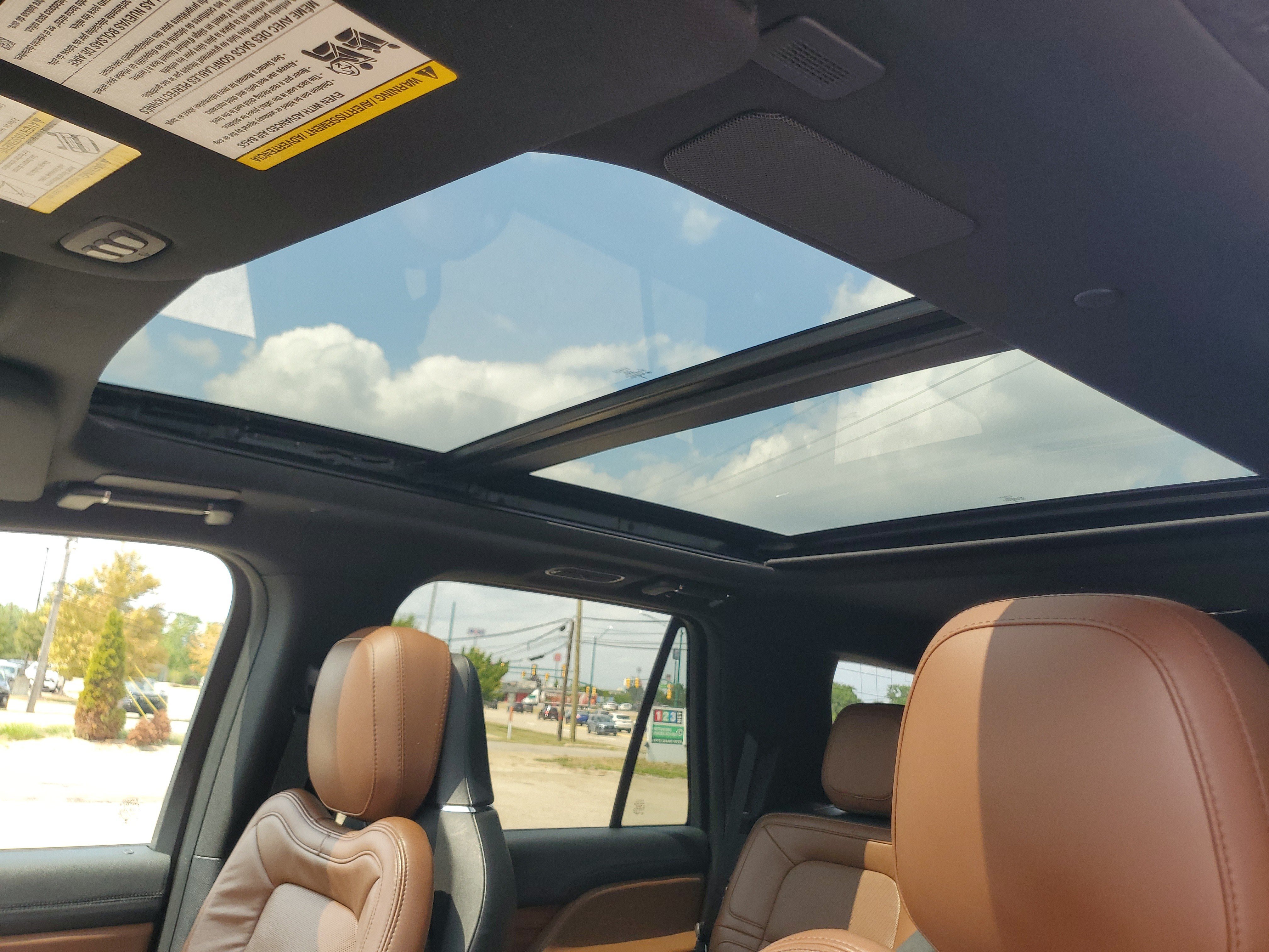 Used 2024 Lincoln Navigator Reserve AWD/4WD image 11
