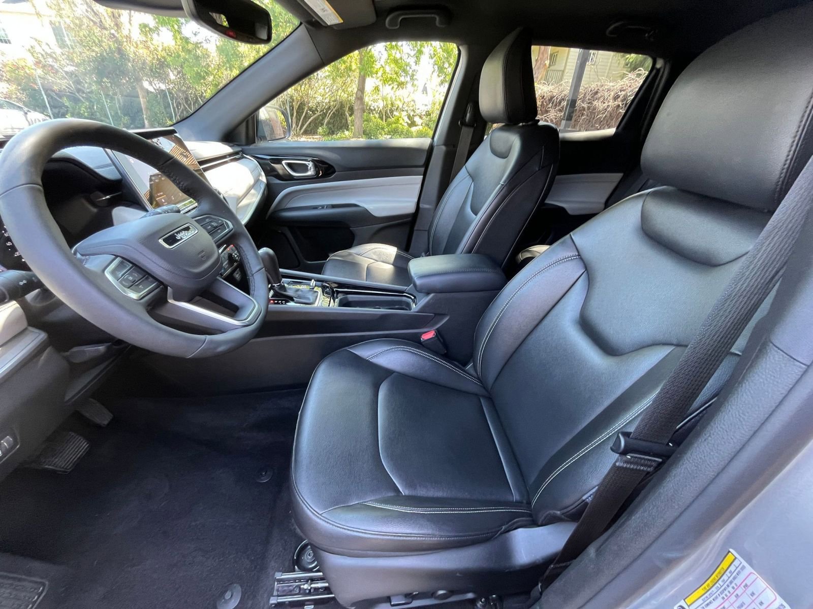 Used 2025 Jeep Compass Limited AWD/4WD image 28