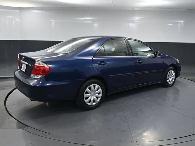 Used 2006 Toyota Camry LE FWD image 3