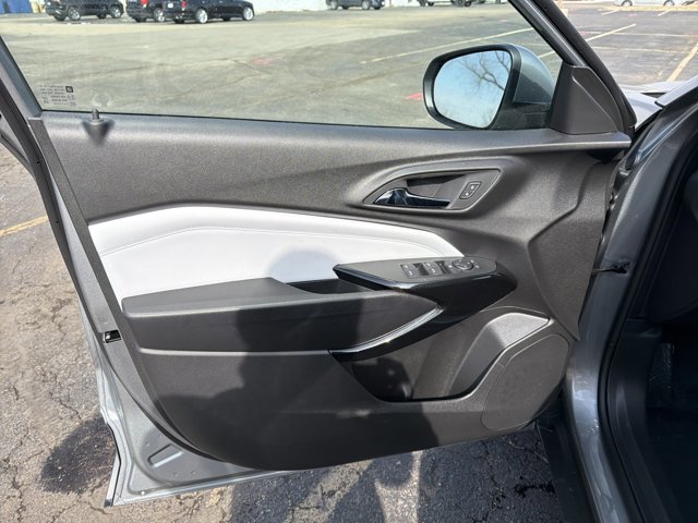 New 2026 Chevrolet Trax LT w/ LT Convenience Package image 10