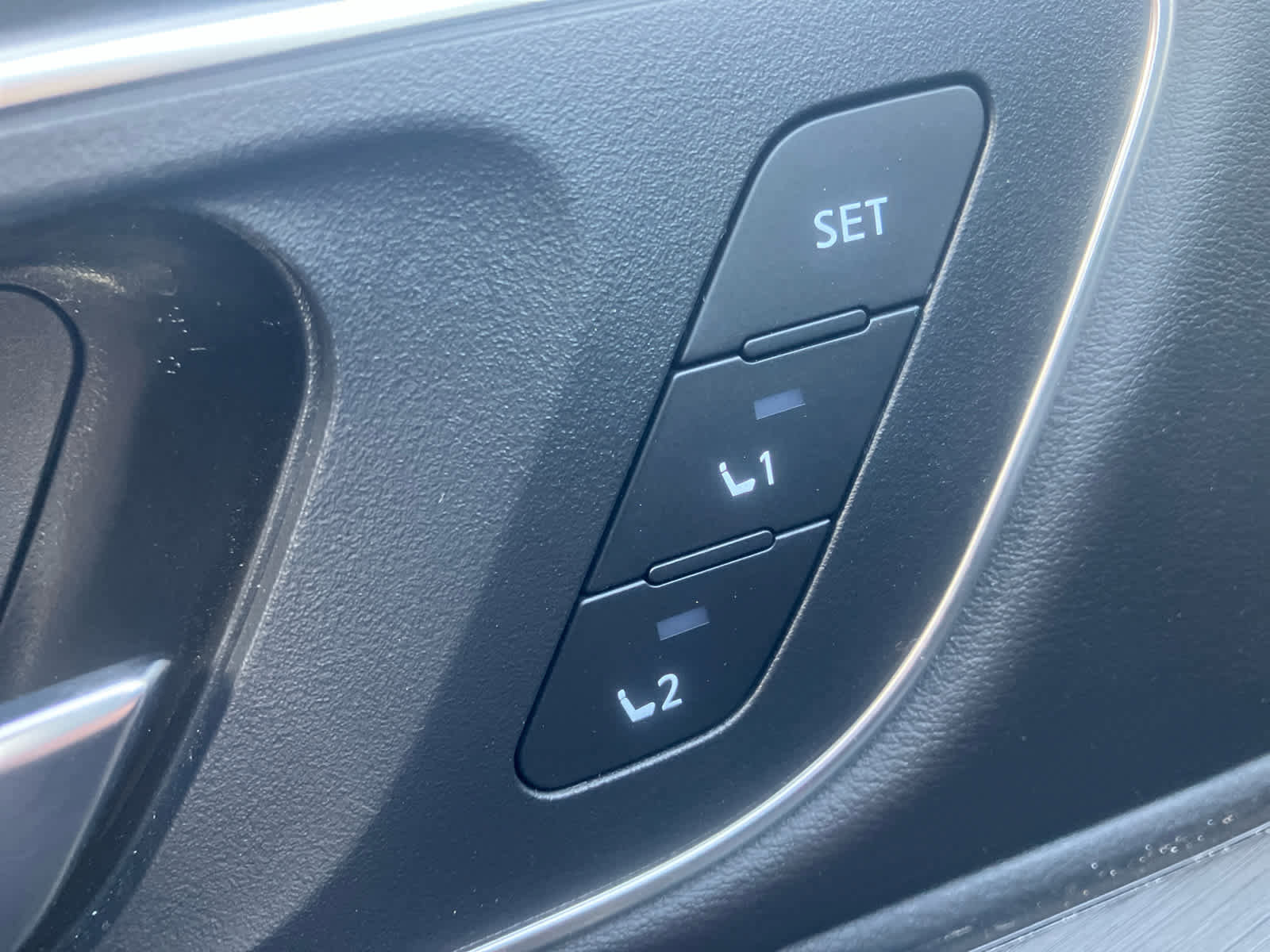 Used 2024 Nissan Rogue Platinum w/ Platinum Premium Package image 12