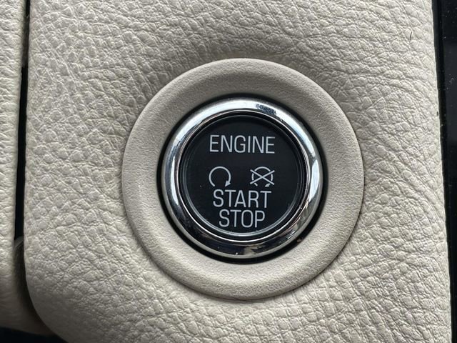 Used 2013 Ford Taurus Limited FWD image 24
