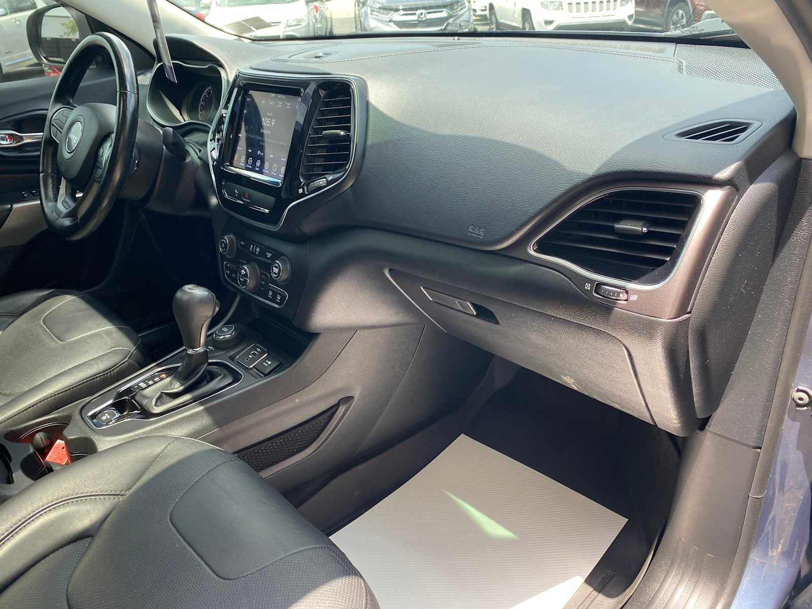 Used 2020 Jeep Cherokee Limited AWD/4WD image 28