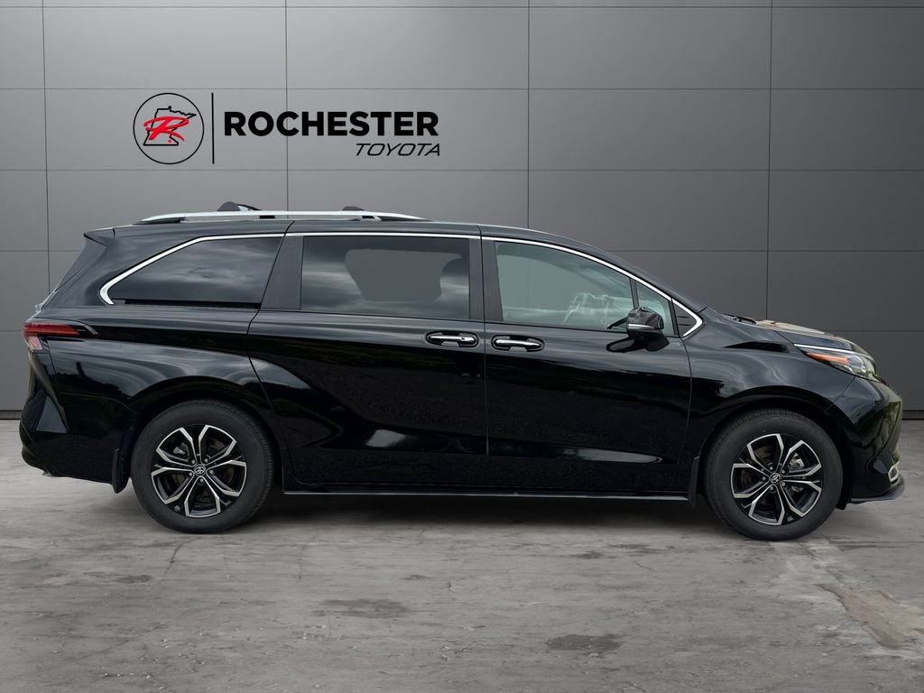 Certified 2026 Toyota Sienna Platinum AWD/4WD image 6