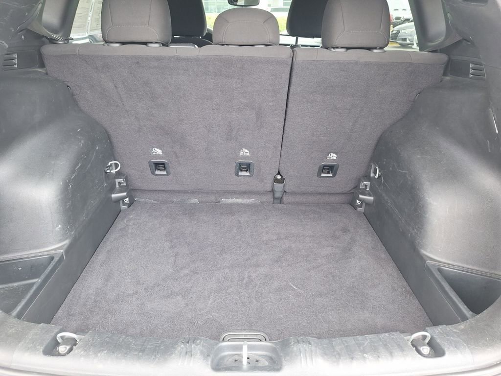 Used 2023 Jeep Compass Sport image 25