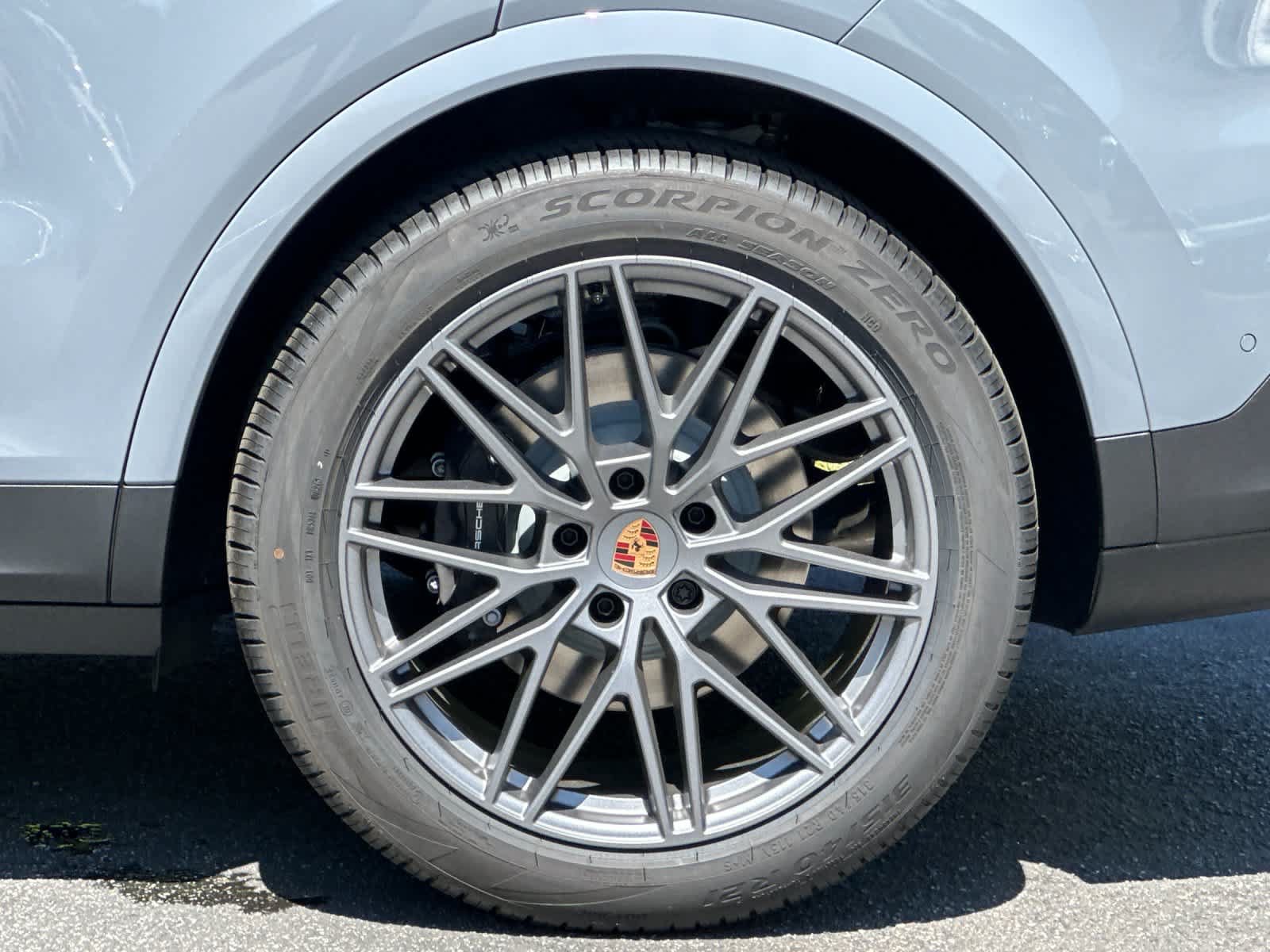 New 2026 Porsche Cayenne AWD/4WD image 32