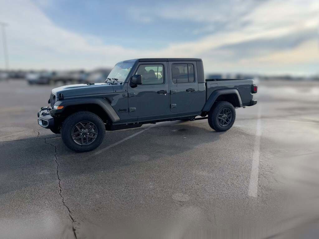 New 2026 Jeep Gladiator Sport image 5