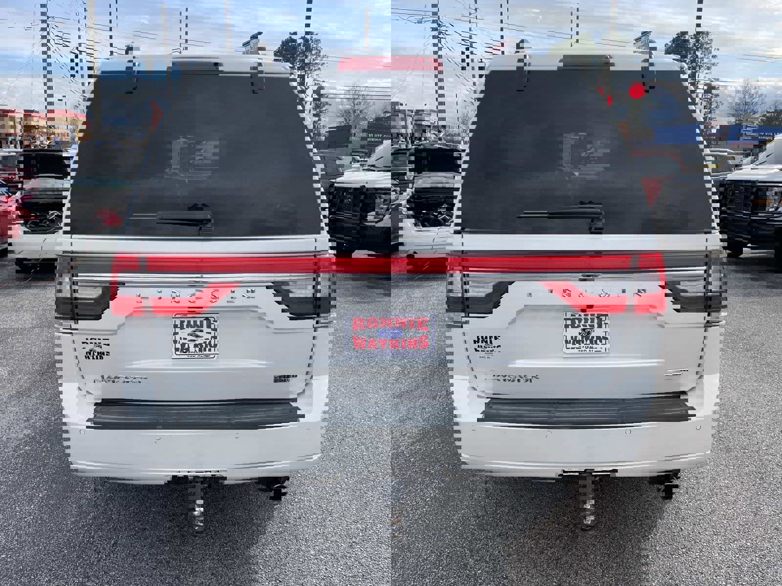 Used 2016 Lincoln Navigator Select image 5