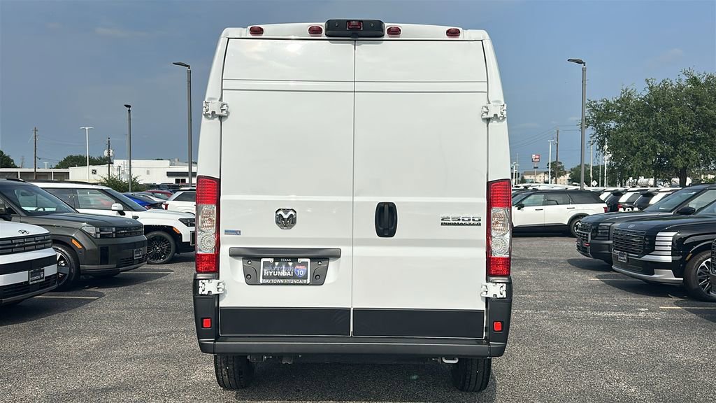 Used 2026 RAM ProMaster 2500 w/ Convenience Group FWD image 13