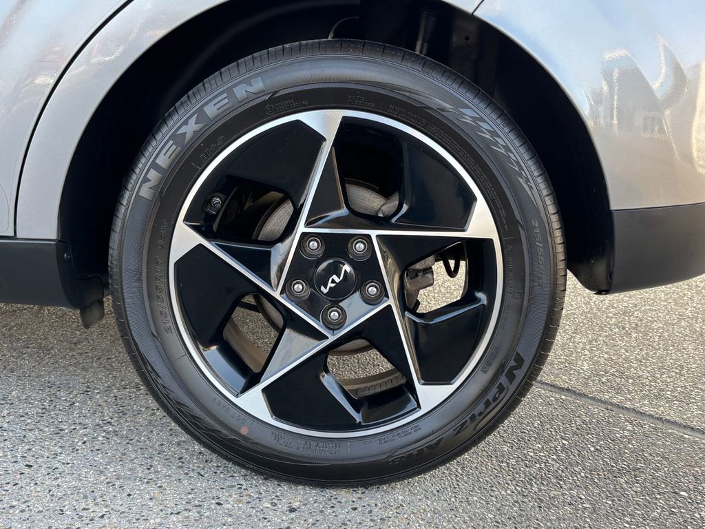 Used 2023 Kia Soul EX image 30