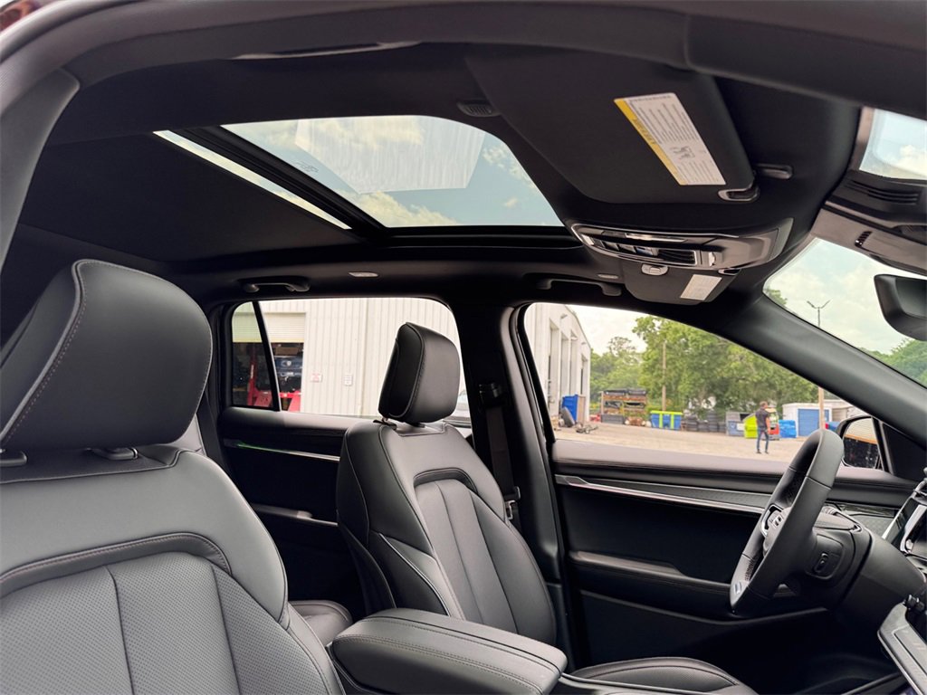 New 2025 Jeep Wagoneer S Limited image 16