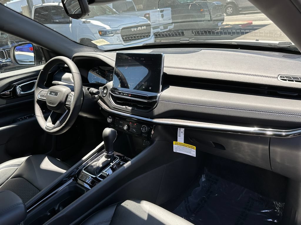 New 2026 Jeep Compass Latitude AWD/4WD image 12