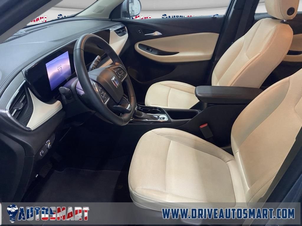 Used 2025 Buick Encore GX Sport Touring image 10