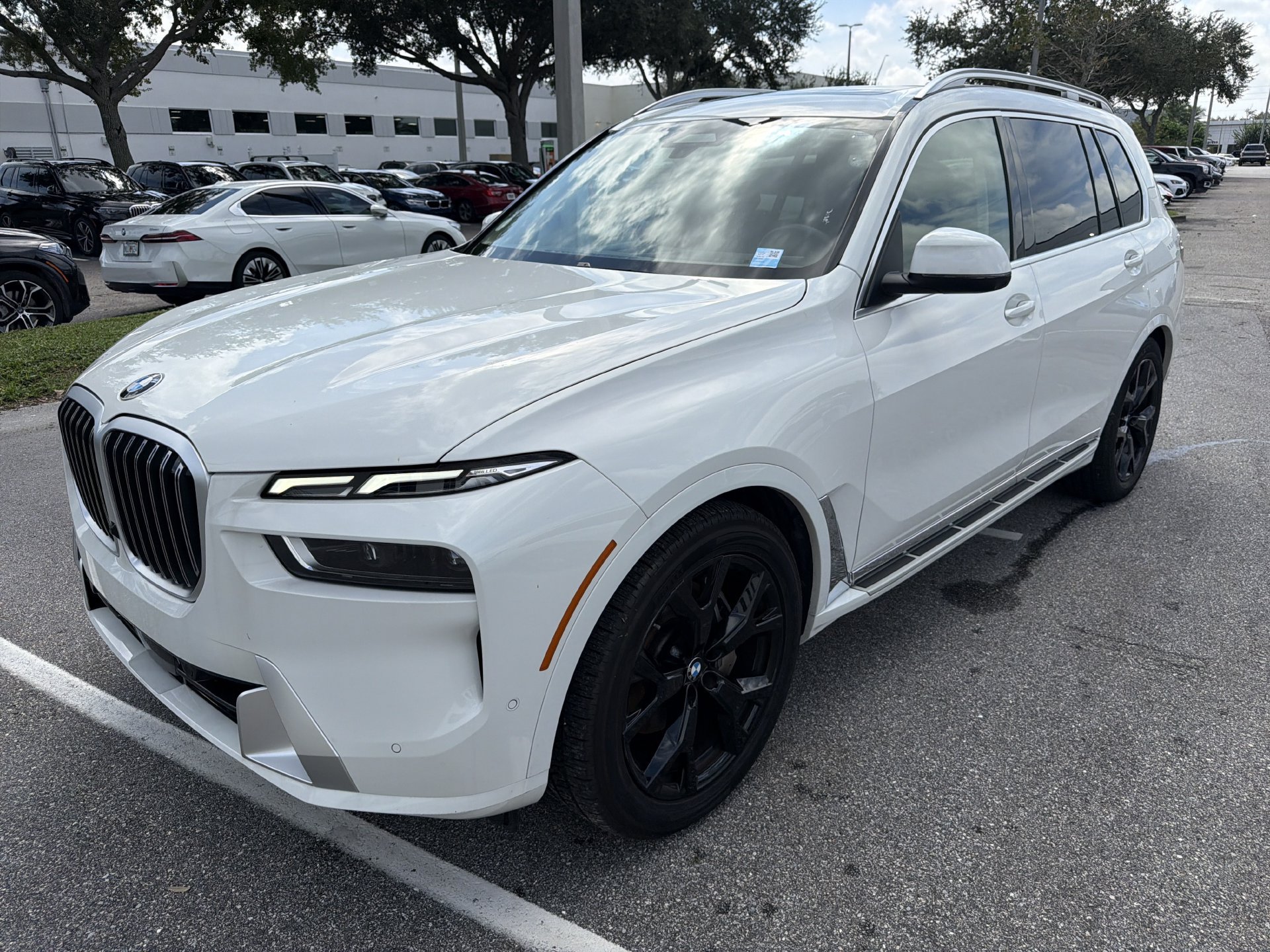 Certified 2026 BMW X7 xDrive40i AWD/4WD image 8