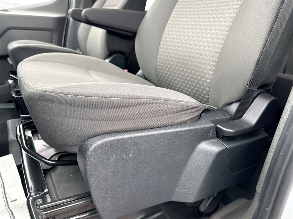 Used 2023 Ford Transit 350 XLT image 12