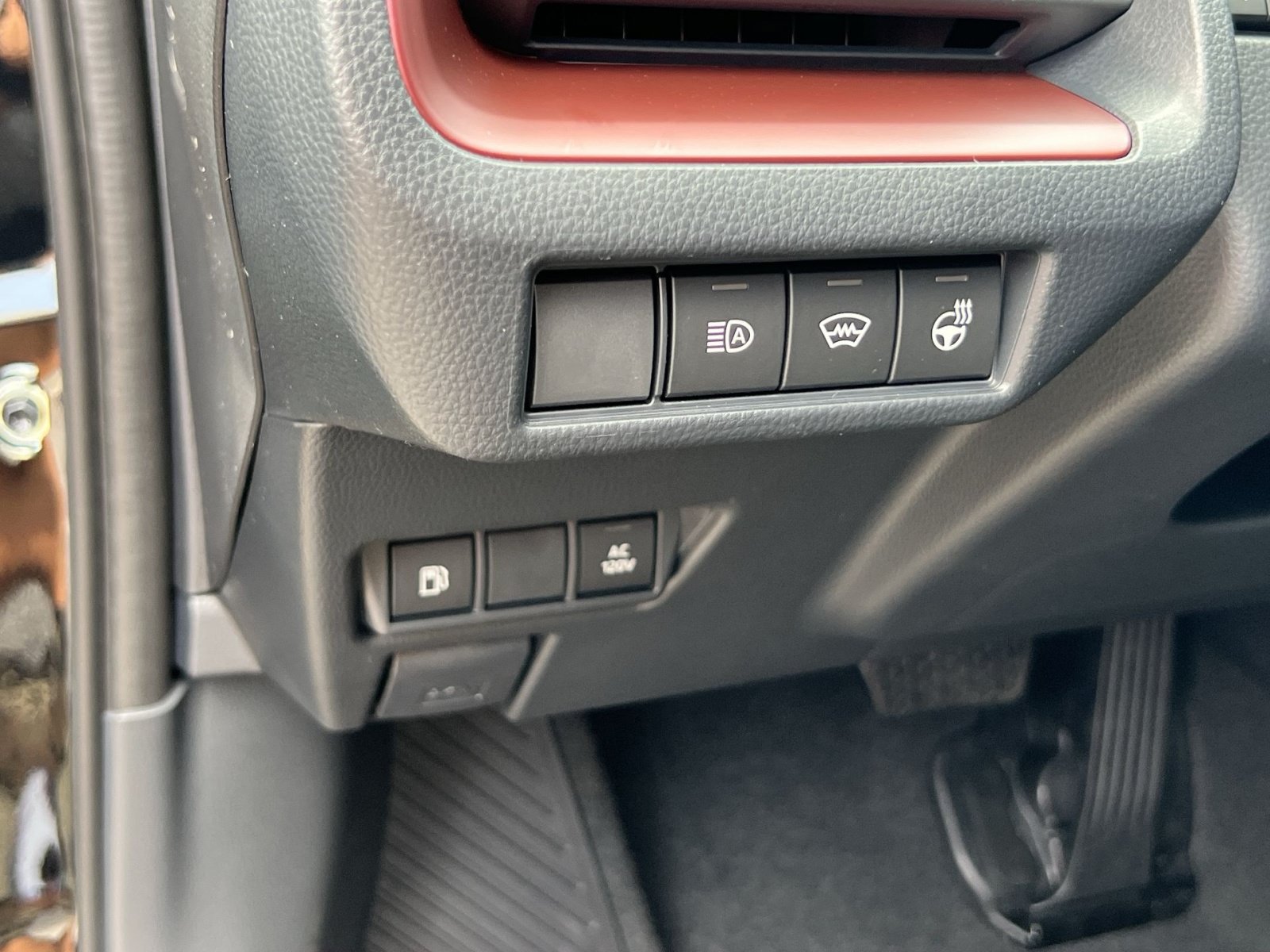 New 2026 Toyota Prius Plug-In Hybrid FWD image 23