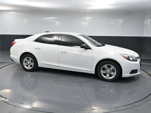 Used 2015 Chevrolet Malibu LS FWD image 2