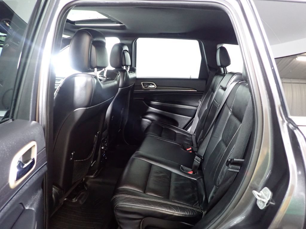 Used 2014 Jeep Grand Cherokee Limited w/ Trailer Tow Group IV AWD/4WD image 33