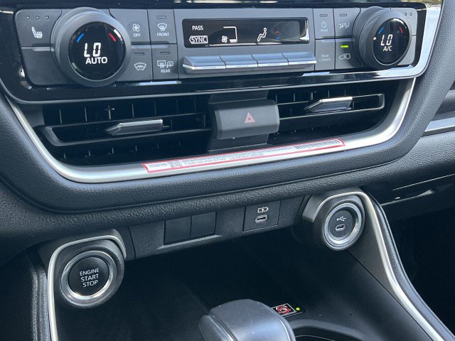 Used 2025 Toyota Grand Highlander AWD image 17