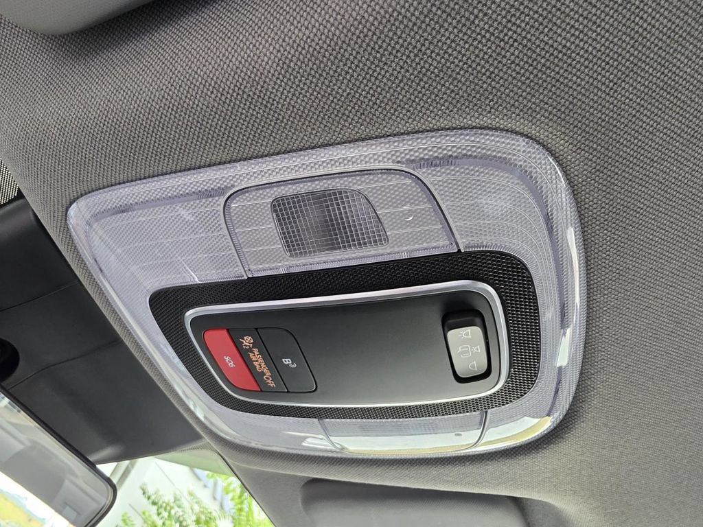 Used 2023 Hyundai Elantra SEL FWD image 21