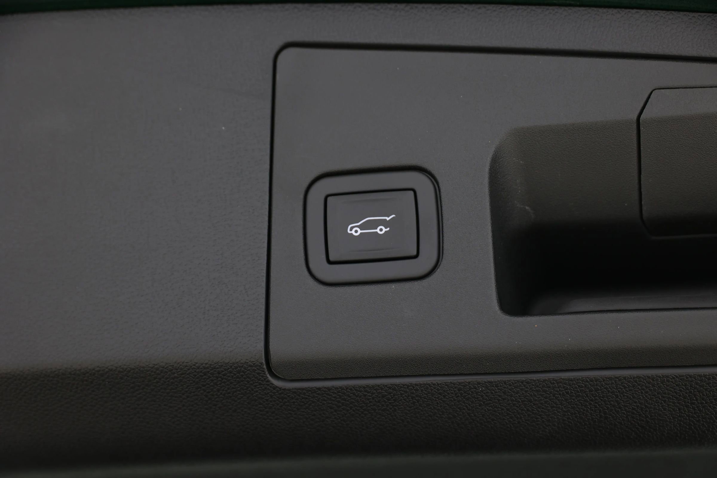 Used 2024 Cadillac XT4 Premium Luxury image 51