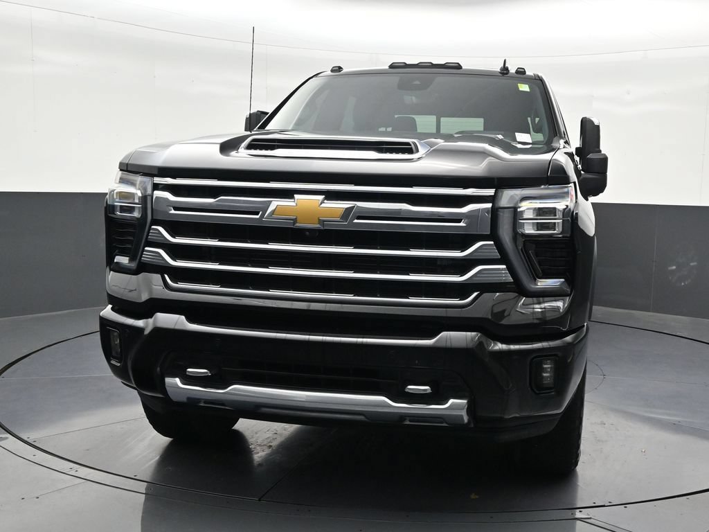 Used 2024 Chevrolet Silverado 2500 High Country w/ High Country Premium Package AWD/4WD image 9