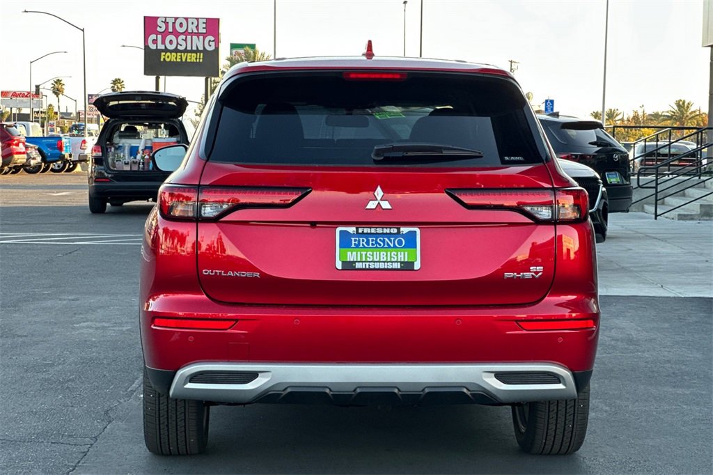 New 2025 Mitsubishi Outlander SE image 6