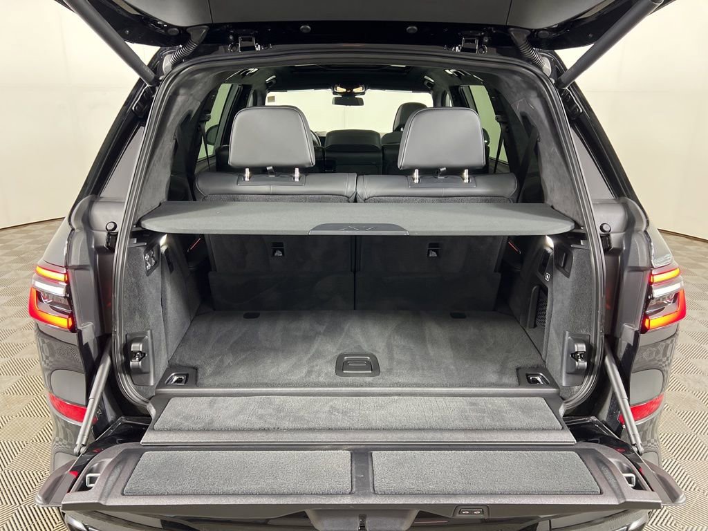 Certified 2023 BMW X7 M60i w/ Executive Package image 27