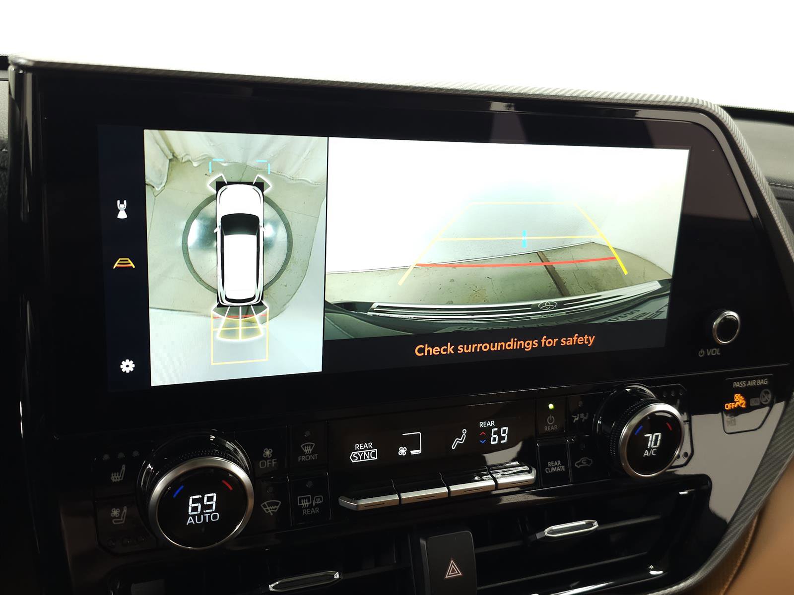 Used 2024 Toyota Highlander Platinum image 27