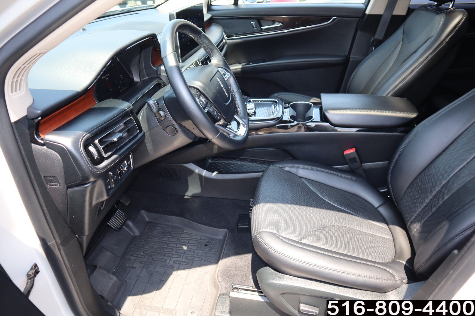Used 2022 Lincoln Nautilus Reserve AWD/4WD image 10