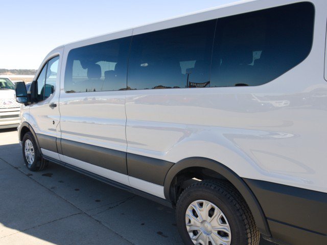Used 2023 Ford Transit 350 XLT RWD image 8