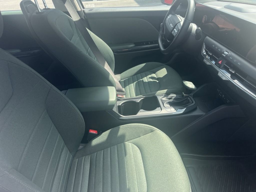 Used 2025 Kia K4 EX image 4