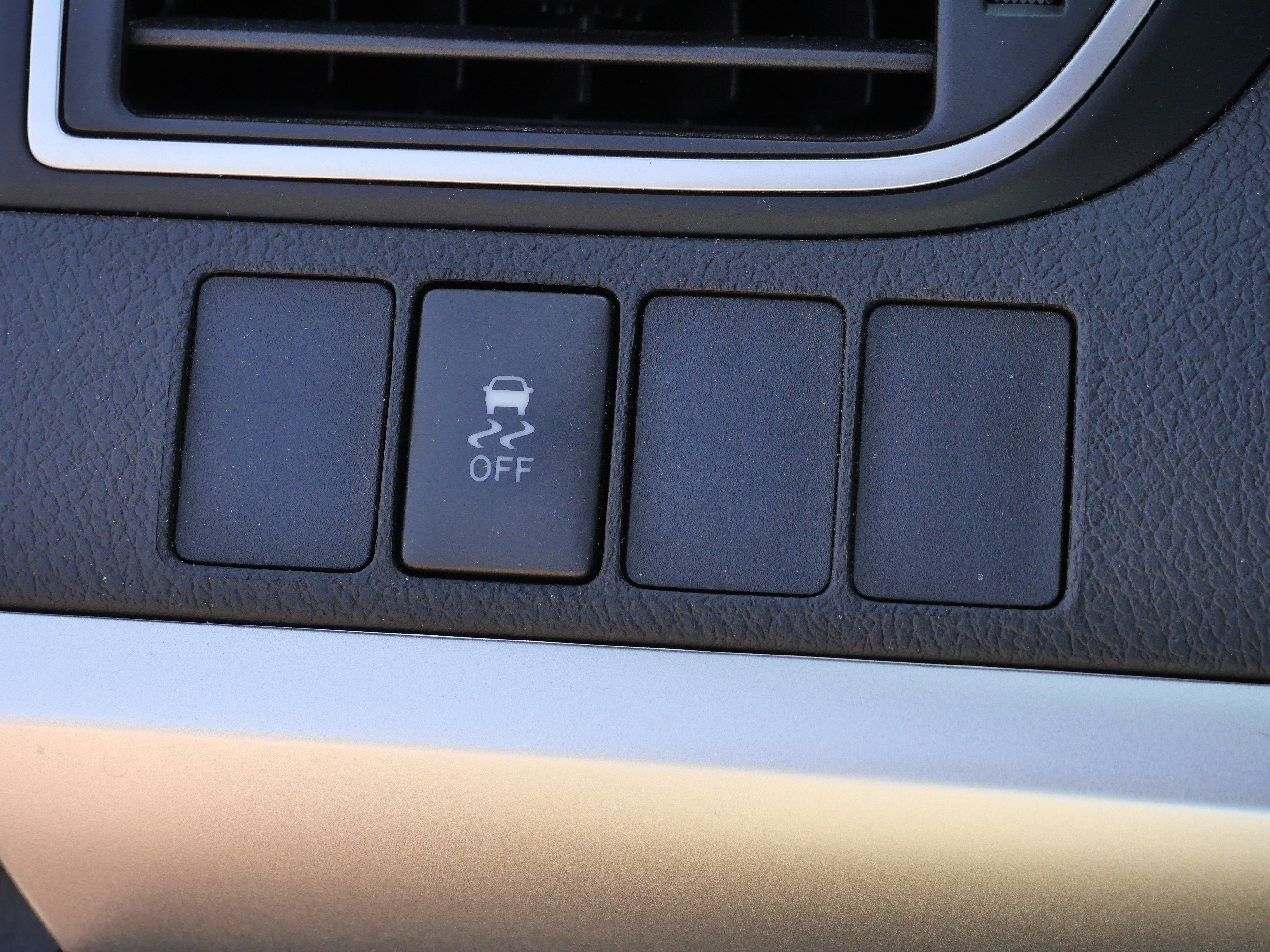 Used 2016 Toyota Camry SE FWD image 21