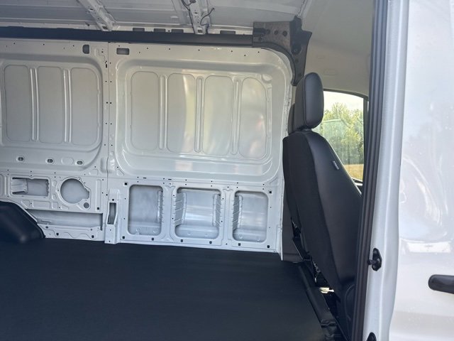 New 2025 Ford Transit 250 148 Medium Roof image 34