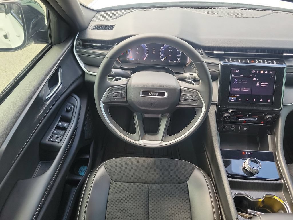 Used 2024 Jeep Grand Cherokee L Altitude AWD/4WD image 17