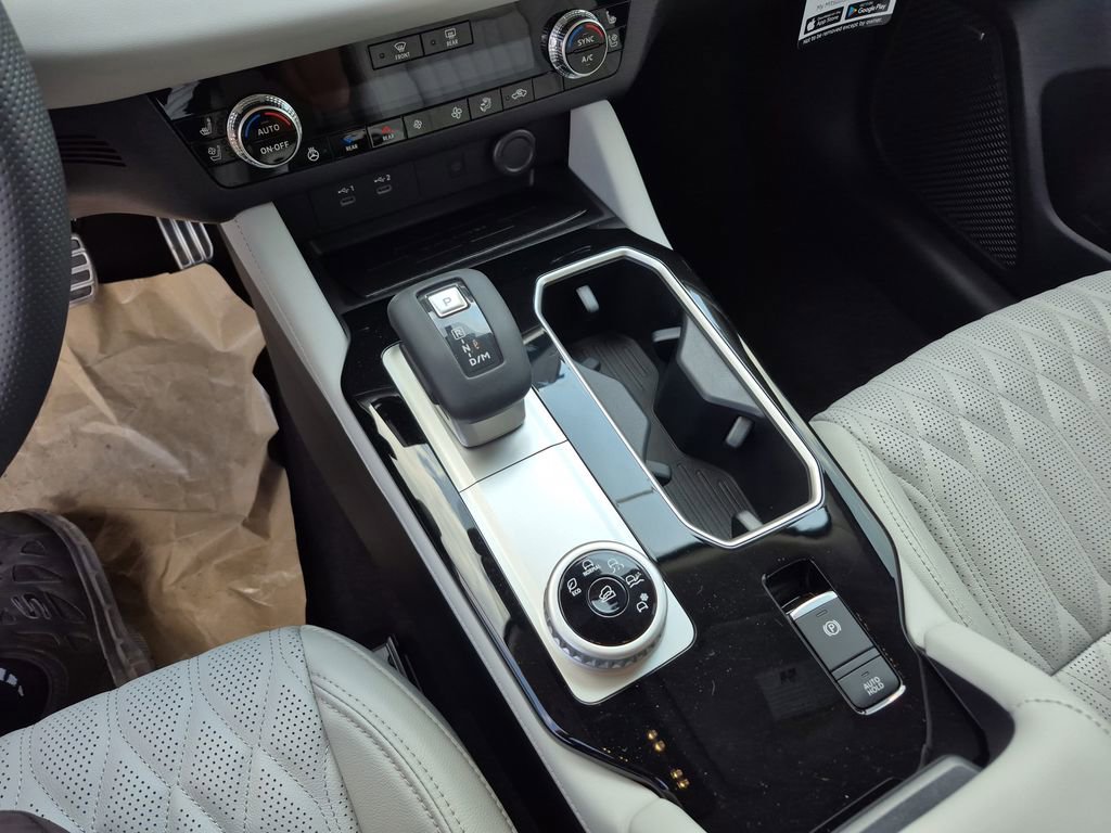 New 2026 Mitsubishi Outlander SEL image 54