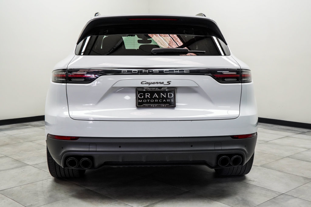 Used 2022 Porsche Cayenne S Platinum AWD/4WD image 11